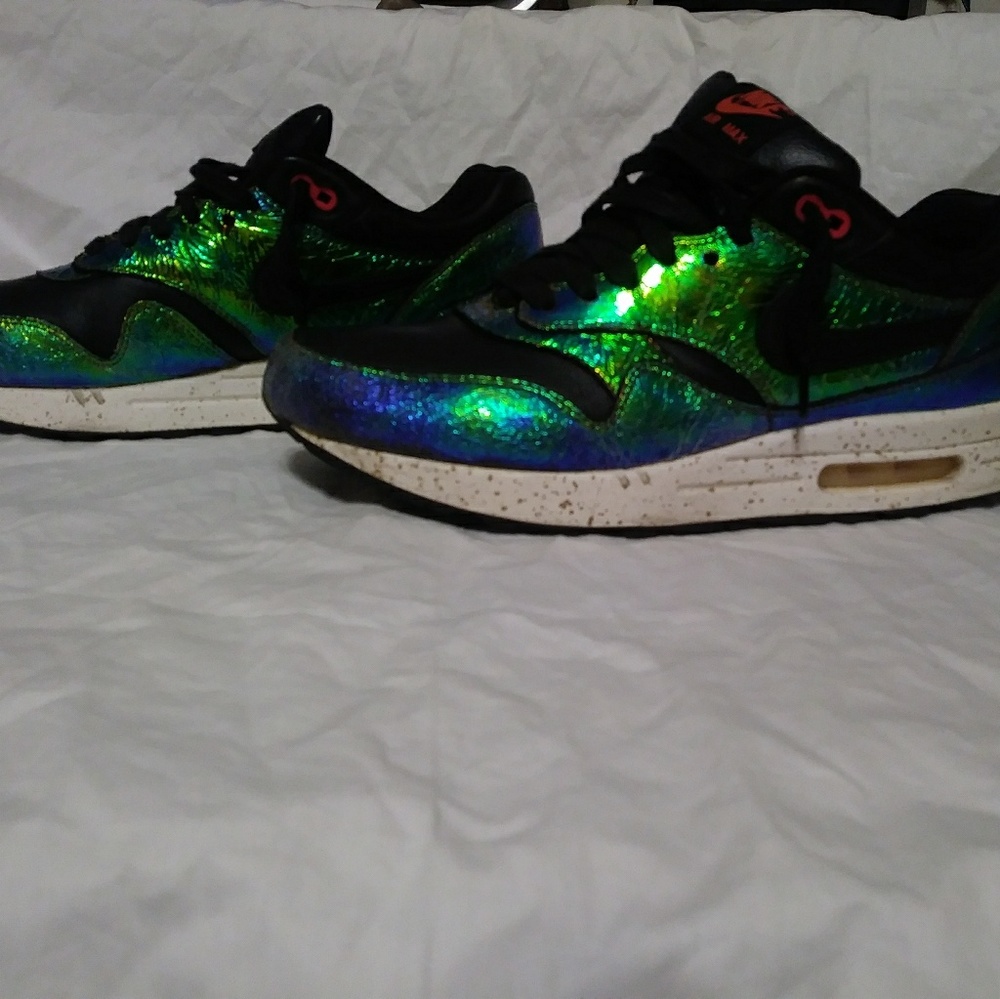 Nike Air Max 1 Supreme